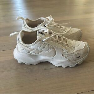 Nike TC 7900 Sz 8.5